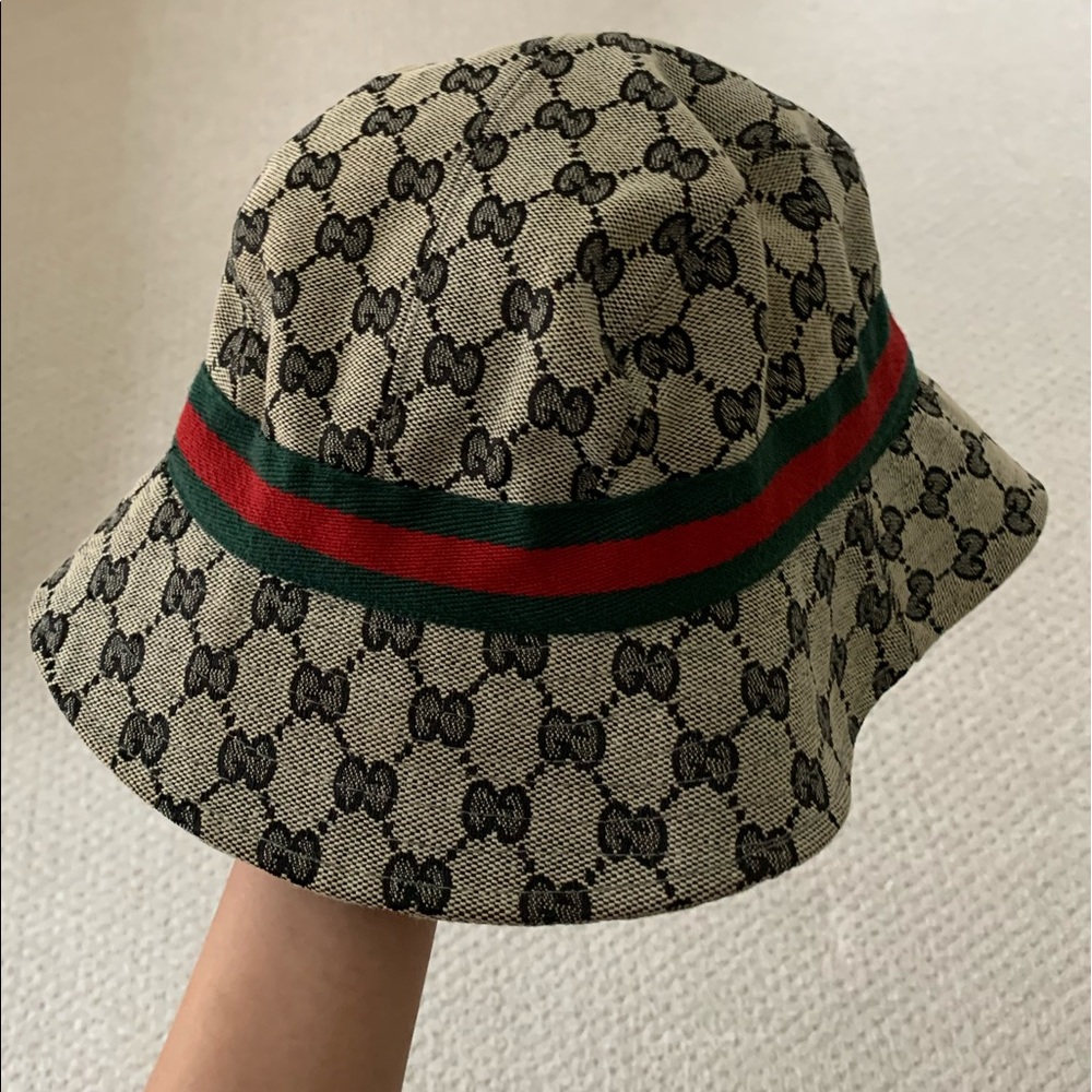 Gucci Beige Monogram Hat with Red and Green Band - Picture 3 of 9